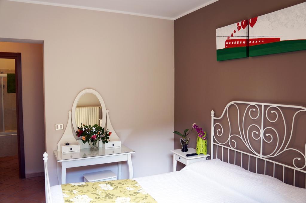 Alexander Rooms Tirano Δωμάτιο φωτογραφία