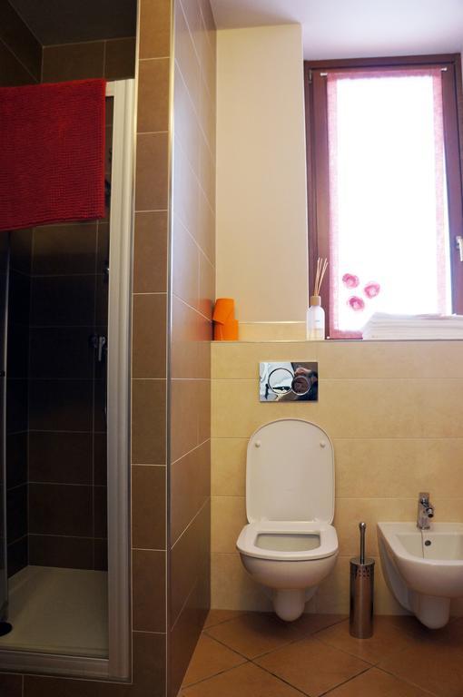 Alexander Rooms Tirano Δωμάτιο φωτογραφία