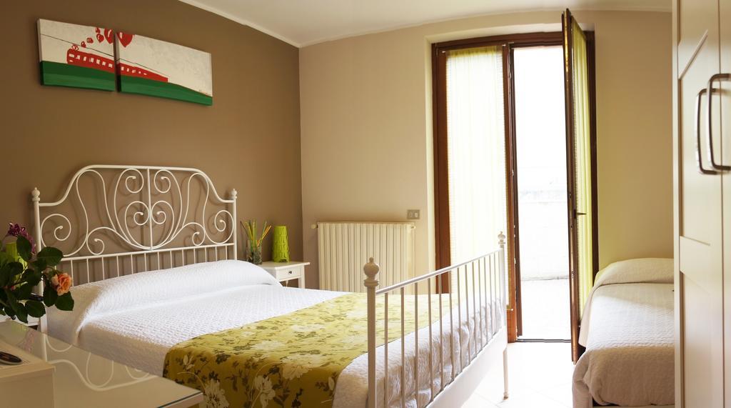 Alexander Rooms Tirano Δωμάτιο φωτογραφία